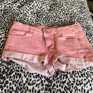 Shorts coral color
